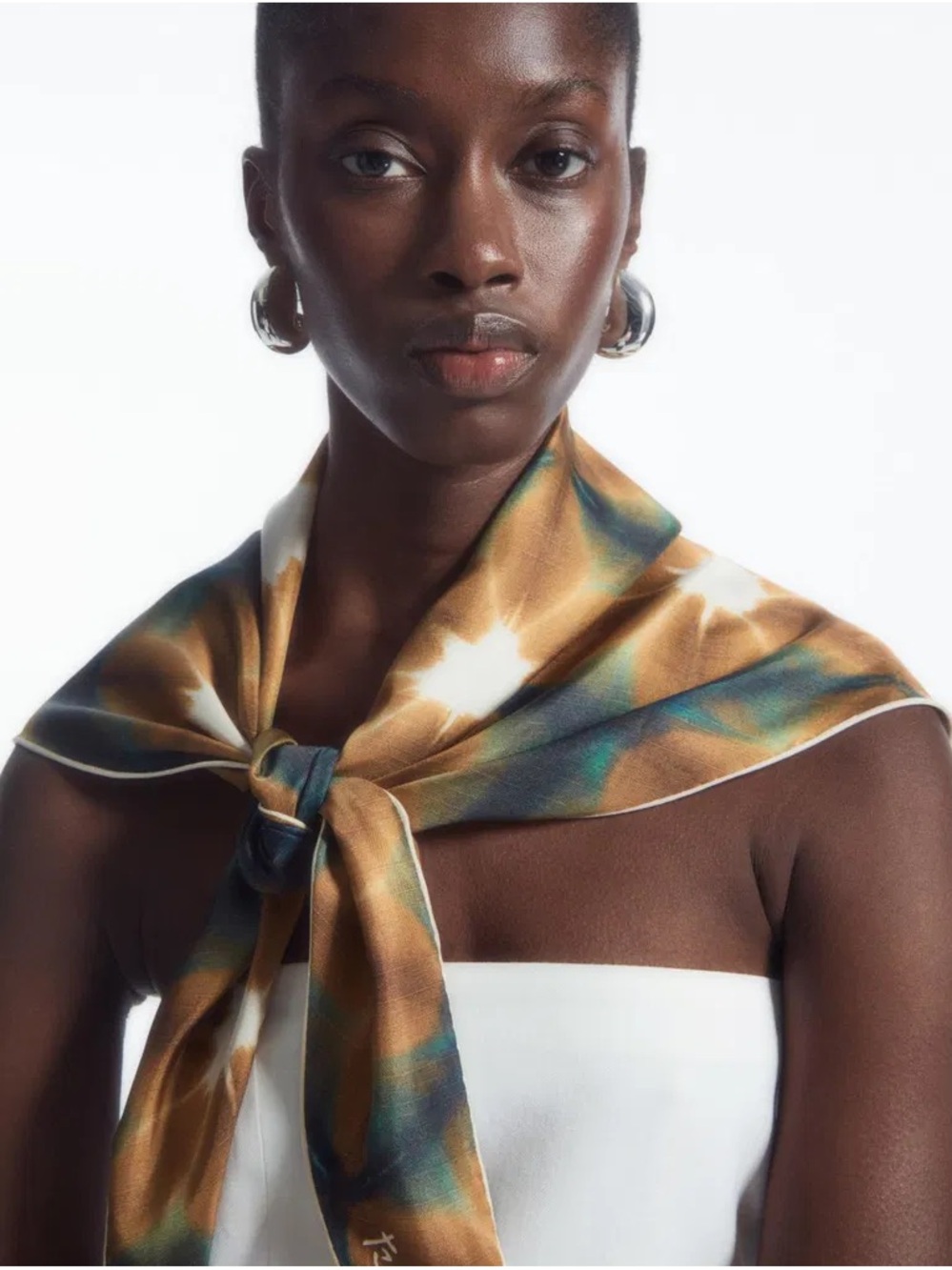Cos × Tabata Shibori Collaboration with Japanese Artist. Silk Neck Scarf.